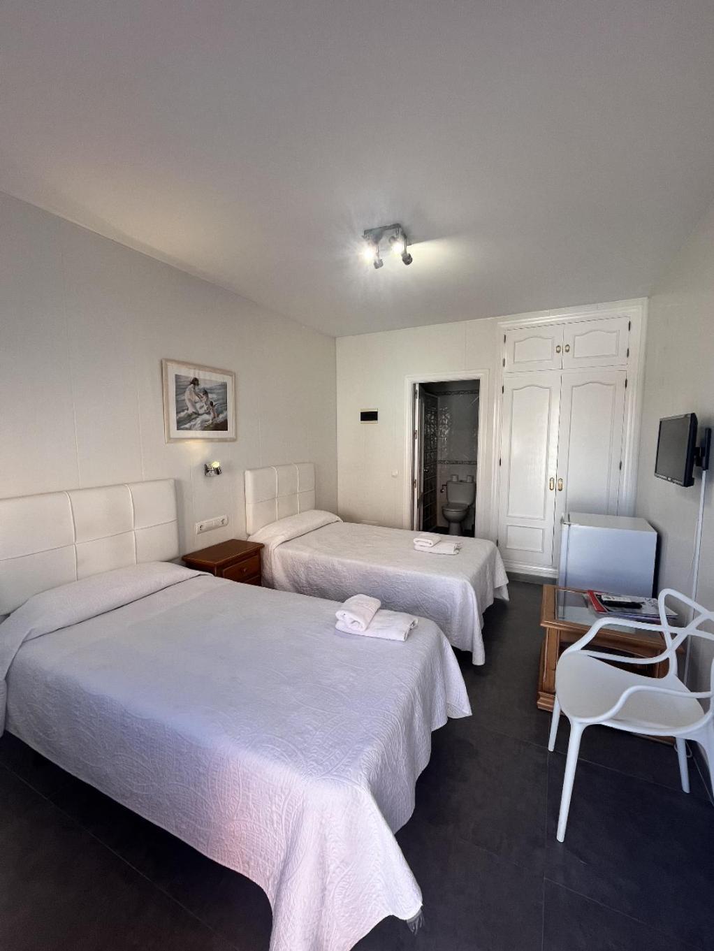 Hotel Las Camelias Sotogrande Room photo
